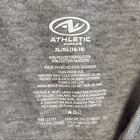 Affirmative Quote Graphic Tee - Picture 4 of 7